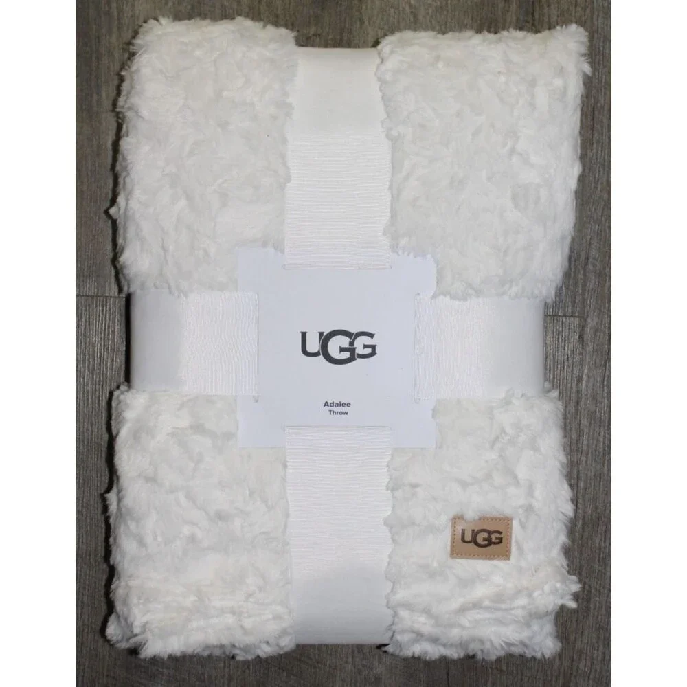 New with Tags UGG Home ADALEE Plush Throw Blanket‎ Natural White 50x 70